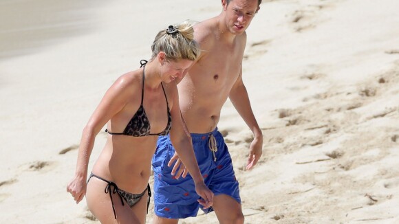 Nicky Hilton : En bikini sexy avec son fiancé James Rothschild