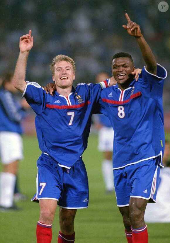 Didier Deschamps et Marcel Desailly lors de la finale de l'Euro 2000 le 2 juillet 2000.