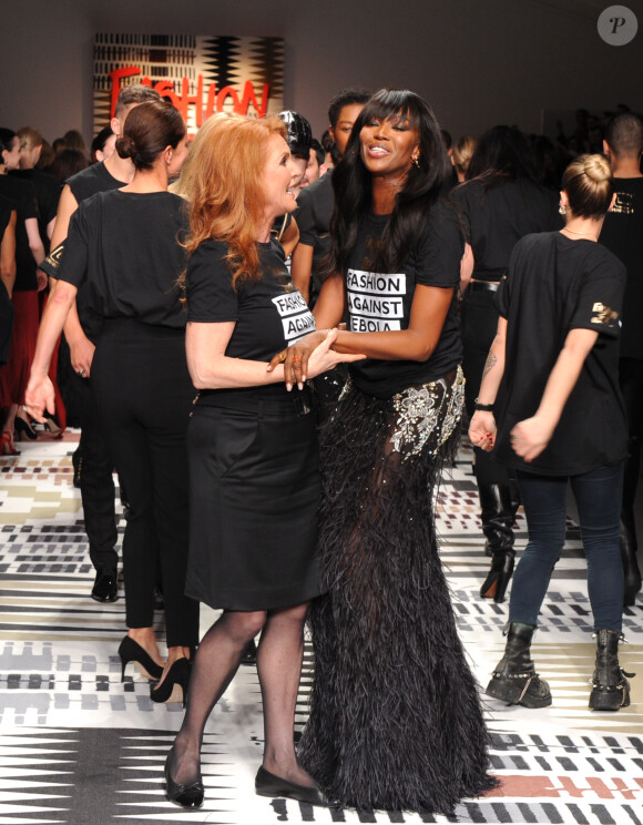 Sarah Ferguson, Naomi Campbell - Défilé caritatif "Fashion For Relief" prêt-à-porter collection Automne/Hiver 2015 lors de la Fashion Week à Londres le 19 février 2015. Un défilé au profit d'oeuvres caritatives pour lutter contre l'Ebola.