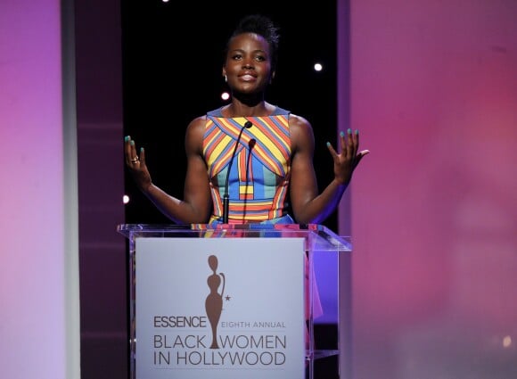 Lupita Nyong'o lors des 8es Essence Black Women organisées à Hollywood à l'hôtel Beverly Wilshire, le 19 février 2015. 