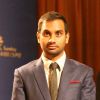 Aziz Ansari à Beverly Hills, le 12 decembre 2013