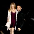  Exclusive - Matthew Bellamy le leader du groupe de rock Muse et sa possible nouvelle petite amie se rendent au restaurant Craid &agrave; West Hollywood pour d&icirc;ner, le 24 f&eacute;vrier 2015. La jeune femme ressemble beaucoup &agrave; son ex-fianc&eacute;e Kate Hudson. 