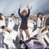 Taylor Swift sur la scène de la 35e cérémonie des Brit Awards à Londres, le 25 février 2015.