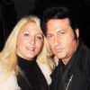 Archive - Loana et son ami Eryl Prayer posent devant le Lido à Paris, le 20 novembre 2011