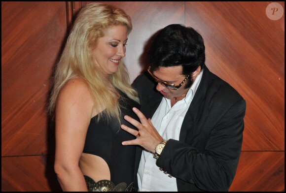 Loana et Eryl Prayer, élection de Miss Black à La Cigale, à Paris en octobre 2011