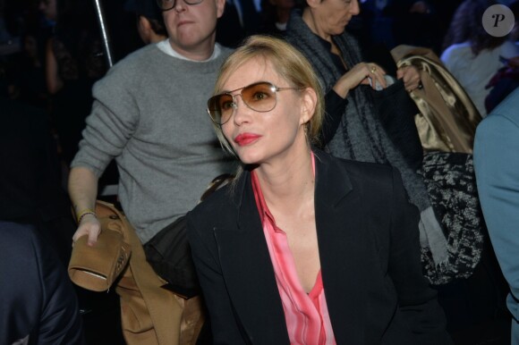 Emmanuelle Béart - People au défilé de mode "Elie Saab", collection prêt-à-porter automne-hiver 2015/2016, à Paris. Le 7 mars 2015