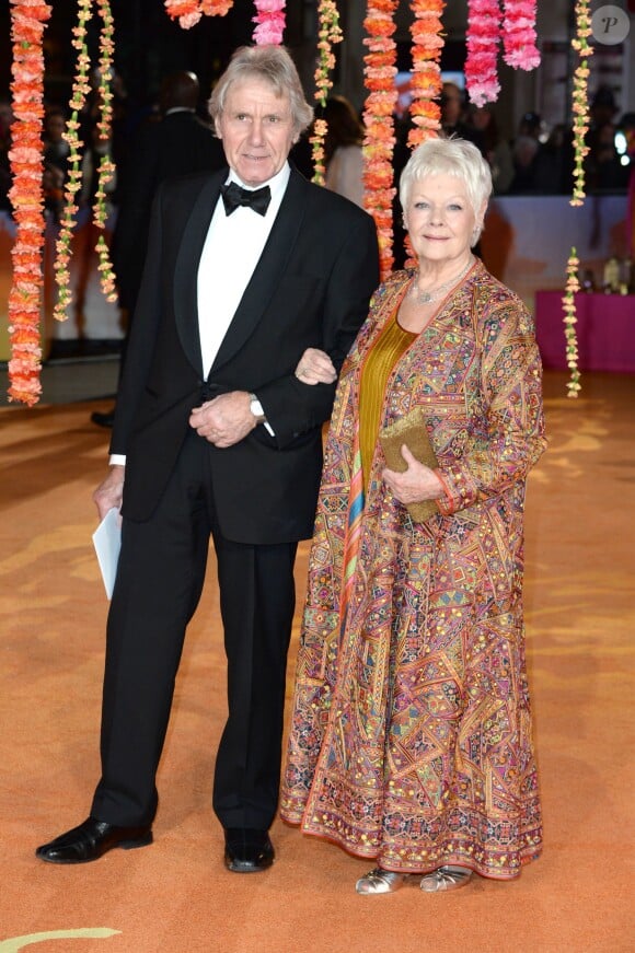 David Mills et Dame Judi Dench lors de l'avant-première du film Indian Palace - Suite royale, à Londres le 17 février 2015
