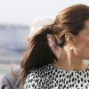 Kate Middleton, enceinte et habillée d'une robe-manteau de la marque Hobbs, en visite à Margate dans le Kent, le 11 mars 2015 notamment à la galerie d'art Turner Contemporary.