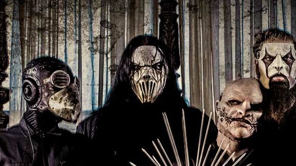 Slipknot : Mick Thomson poignardé à la tête par son frère !