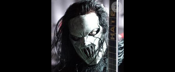Mick Thomson, guitariste de Slipknot, photo de profil Twitter. Slipknot est en tournée en 2015, en soutien de son cinquième album.