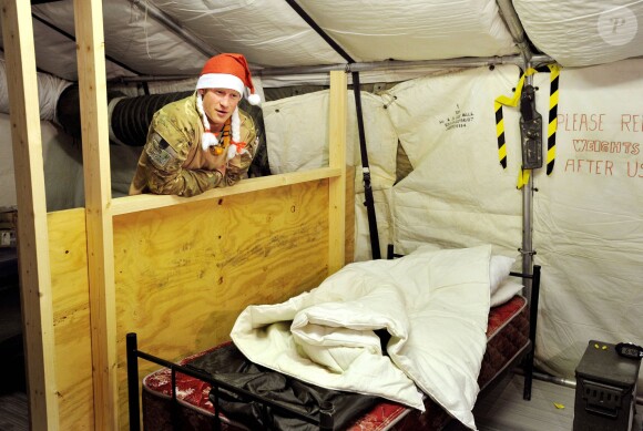 Le prince Harry lors de son deuxième déploiement en Afghanistan, fin 2012. Le Captain Wales a annoncé le 17 mars 2015 sa décision de quitter l'armée, en juin.
