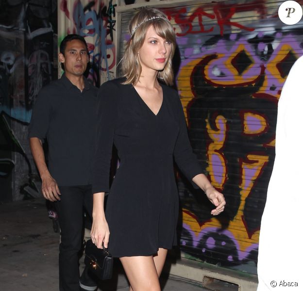 Taylor Swift lors d'une soir&eacute;e &agrave; Los Angeles en compagnie de son jeune fr&egrave;re Austin le 15 mars 2015