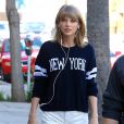  Taylor Swift fait du shopping dans les rues de Brentwood, le 10 mars 2015 