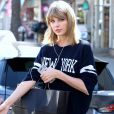  Taylor Swift fait du shopping dans les rues de Brentwood, le 10 mars 2015&nbsp; 