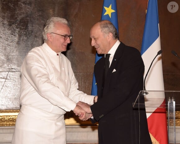 Alain Ducasse et le ministre des Affaires étrangères Laurent Fabius - Lancement de "Goût de France / Good France" au château de Versailles. Le 19 mars 2015.
