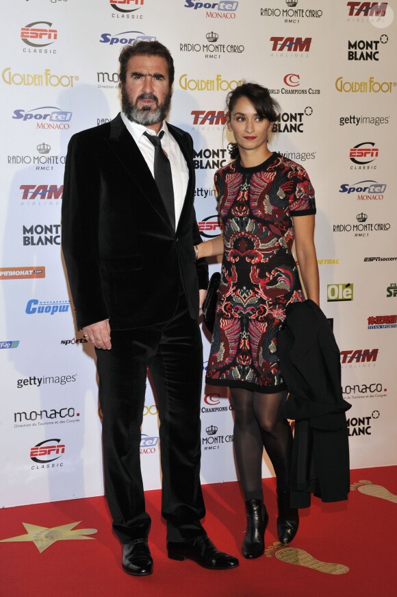 Eric Cantona et sa femme Rachida Brakni a la ceremonie du 'Golden Foot Award' a Monaco le 17 Avril 2012. 