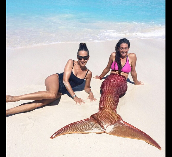 Sarah Jessica Parker a ajouté une photo à son compte Instagram tandis qu'elle passe des vacances dans les îles Turques-et-Caïques avec son mari Matthew Broderick (qui fête ses 53 ans) et leurs enfants,le 19 mars 2015