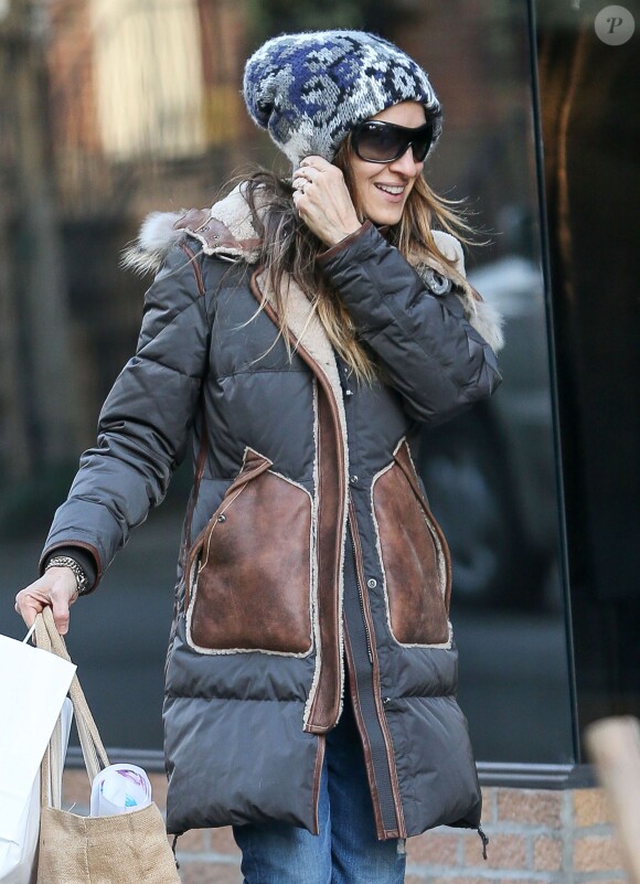 Sarah Jessica Parker fait du shopping pour Noël à New York, le 18 décembre 2014.  