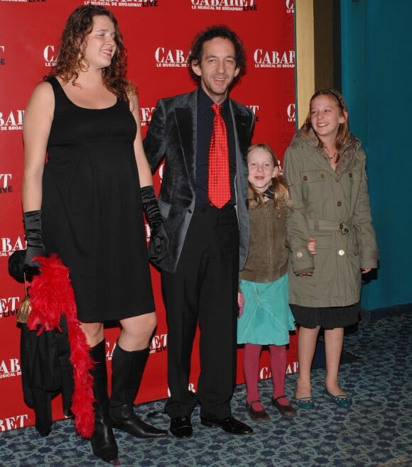 Arthur H poses with his family during the Gala premiere for the French version of Broadway's smash hit 'Cabaret', held at the Folies Bergere theatre in Paris, France, on October 26, 2006. Photo by Nicolas Khayat/ABACAPRESS.COM27/10/2006 - Paris