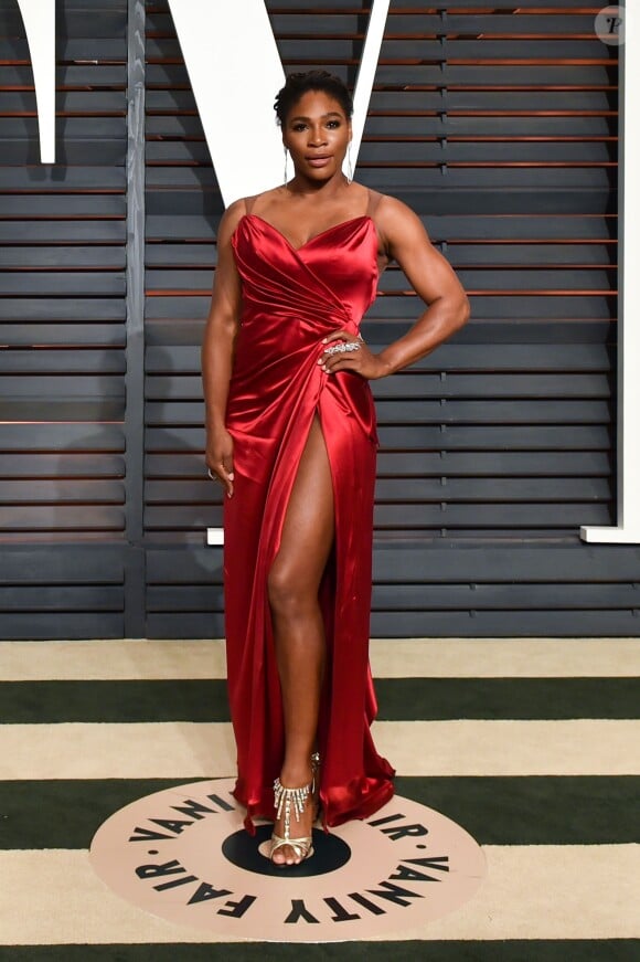 Serena Williams assiste à la soirée post-Oscars du magazine Vanity Fair à Los Angeles. Le 22 février 2015.