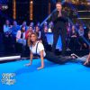 Ariane Brodier et Laury Thilleman s'écharpent après un strip-tease raté, le 27 mars 2015 dans VTEP sur TF1.