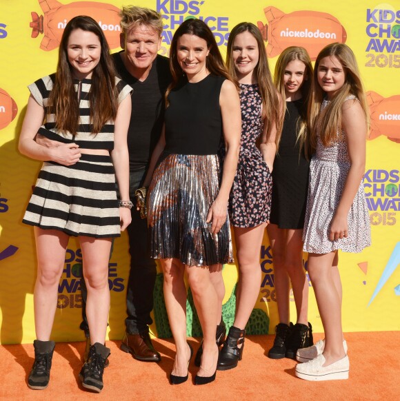 Gordon Ramsay en famille lors de la 28e édition des Kids Choice Awards, au Forum. Inglewood, Los Angeles, le 28 mars 2015.