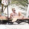 Exclusif - Melanie Griffith, Kris Jenner en vacances sur une plage de Cancun au Mexique le 17 mars 2015.