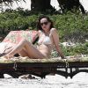 Exclusif - Dakota Johnson - Melanie Griffith, Kris Jenner et Dakota Johnson en vacances sur une plage de Cancun au Mexique le 17 mars 2015.