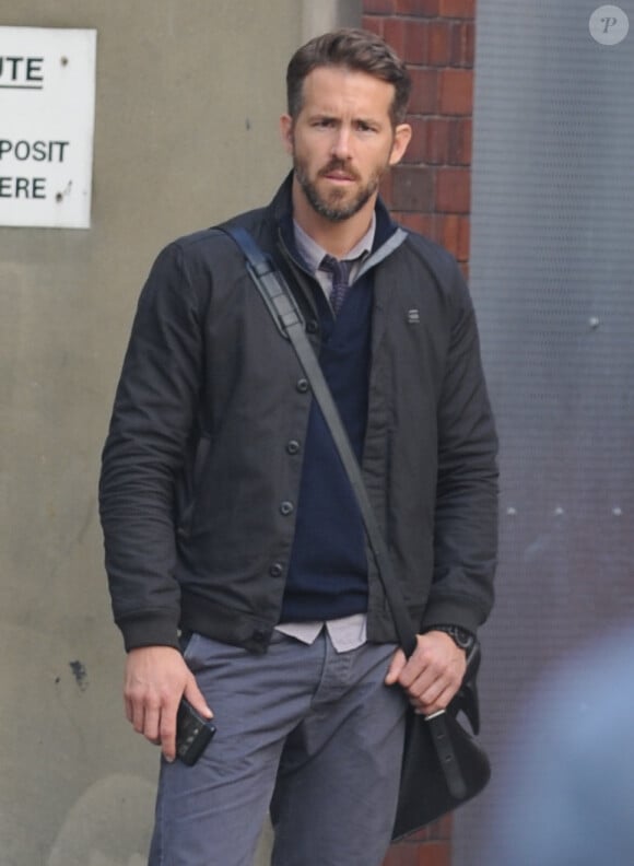 Ryan Reynolds et Kevin Costner sont sur le tournage du film "Criminal" à Londres le 8 septembre 2014.