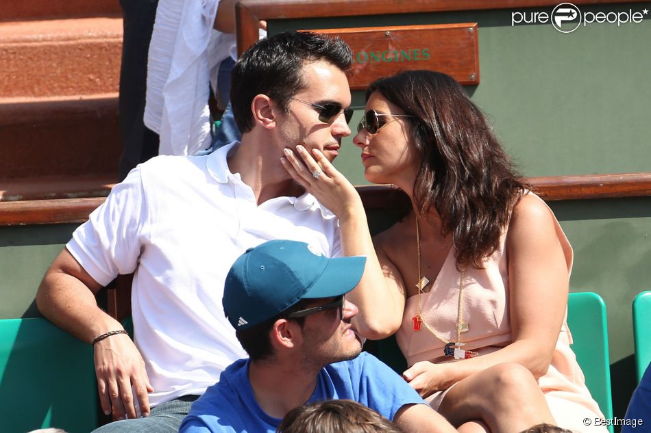  Faustine Bollaert et son mari Maxime Chattam à Roland-Garros en 2012. 