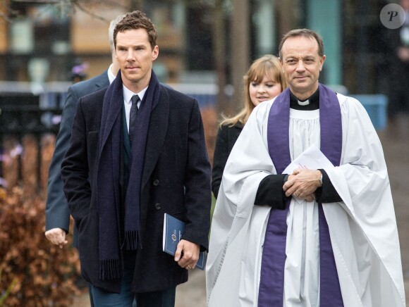 L'acteur Benedict Cumberbatch arrivant à la cérémonie où Richard III a été réinhumé à Leicester en Angleterre le 26 mars 2015