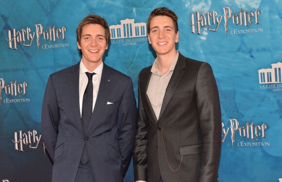 Les jumeaux James et Oliver Phelps - Vernissage de l'exposition "Harry Potter" à la Cité du Cinéma à Saint-Denis, le 2 avril 2015.