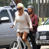 Pamela Anderson fait du vélo avec son mari Rick Salomon à Malibu, le 8 juin 2014 