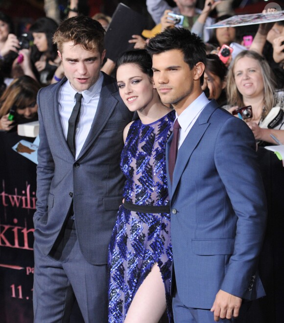 Robert Pattinson, Kristen Stewart et Taylor Lautner à Los Angeles, le 14 novembre 2011.