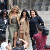 Kara, Kim, Khloé et Kourtni Kardashian visitent la statue Mère Arménie, au Victory Park. Erevan, le 9 avril 2015.