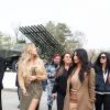 Kim et Khloé Kardashian et leurs cousines Kourtni et Kara à Erevan, le 9 avril 2015.
