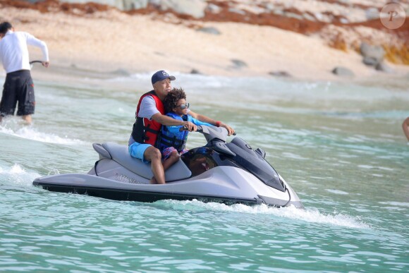 Russell Simmons et son ex-femme Kimora Lee Simmons (enceinte) en vacances en famille à Saint-Barthélémy le 18 décembre 2014 