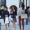 Exclusif - Kimora Lee Simmons et ses filles Ming et Aoki font du shopping à Beverly Hills le 5 février 2014