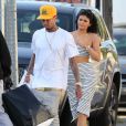 Exclusif - Kylie Jenner et Tyga remontent en voiture après une petite séance shopping. Los Angeles, le 14 avril 2015.