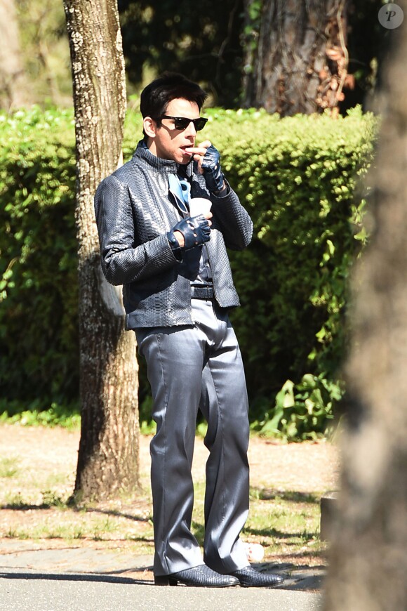 Ben Stiller et le jeune acteur Cyrus Arnold sur le tournage de Zoolander 2 à Rome, le 13 avril 2015.