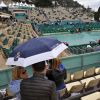 Le court central Rainier III du Monte Carlo Country Club a du être bâché pendant quelques dizaines de minutes, car la finale remporté par Novak Djokovic en 3 sets sur Tomas Berdych a été interrompue par la pluie lors de la 109ème édition du Monte Carlo Rolex Masters à Roquebrune-Cap-Martin le 19 avril 2015. 