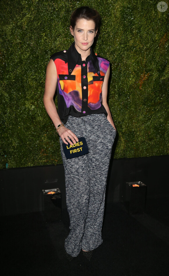 Cobie Smulders assiste au dîner des artistes organisé par Chanel lors du festival de Tribeca 2015. New York, le 20 avril 2015.