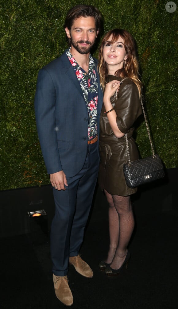Michiel Huisman et Tara Elders assistent au dîner des artistes organisé par Chanel lors du festival de Tribeca 2015. New York, le 20 avril 2015.