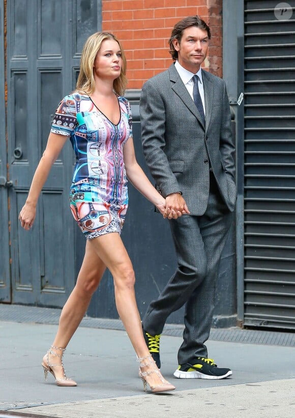 Exclusif - Rebecca Romijn et Jerry O'Connell arrivent au mariage de Jesse Tyler Ferguson et Justin Mikita a New york, le 20 juillet 2013 