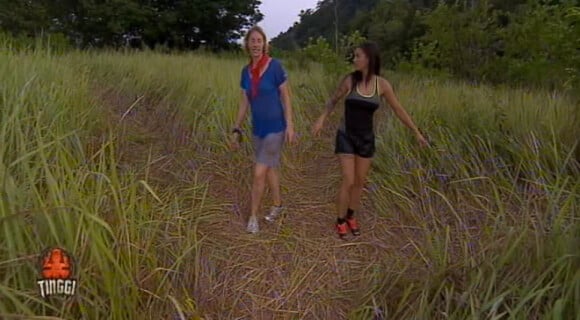 Marie-Anne et Jessica dans Koh-Lanta 2015, le vendredi 24 avril 2015, sur TF1