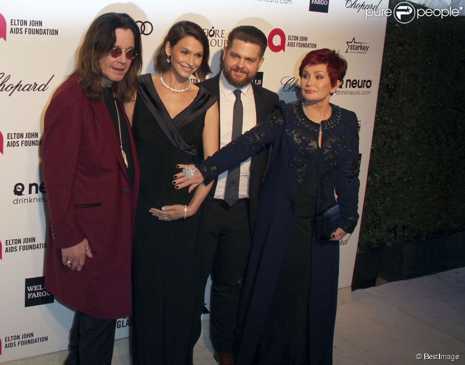  Ozzy Osbourne et sa femme Sharon Osbourne, leur fils Jack Osbourne et sa femme Lisa Stelly enceinte - Soir&amp;eacute;e &quot;Elton John AIDS Foundation Oscar Party&quot; 2015 &amp;agrave; West Hollywood, le 22 f&amp;eacute;vrier 2015.&amp;nbsp;  