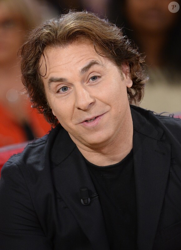 Roberto Alagna participe à l'enregistrement de Vivement dimanche sur France 2, le 29 avril (diffusion de l'émission : le dimanche 3 mai sur France 2).