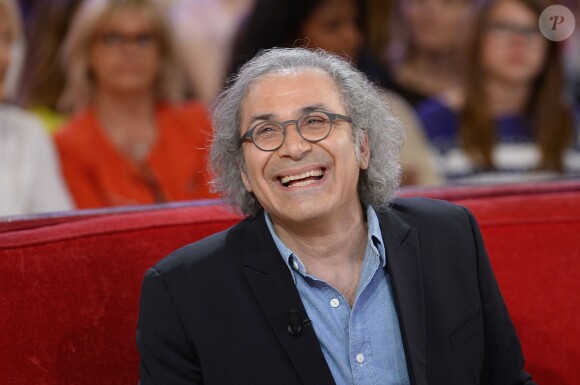 Frédéric Zeitoun participe à l'enregistrement de Vivement dimanche sur France 2, le 29 avril (diffusion de l'émission : le dimanche 3 mai sur France 2).