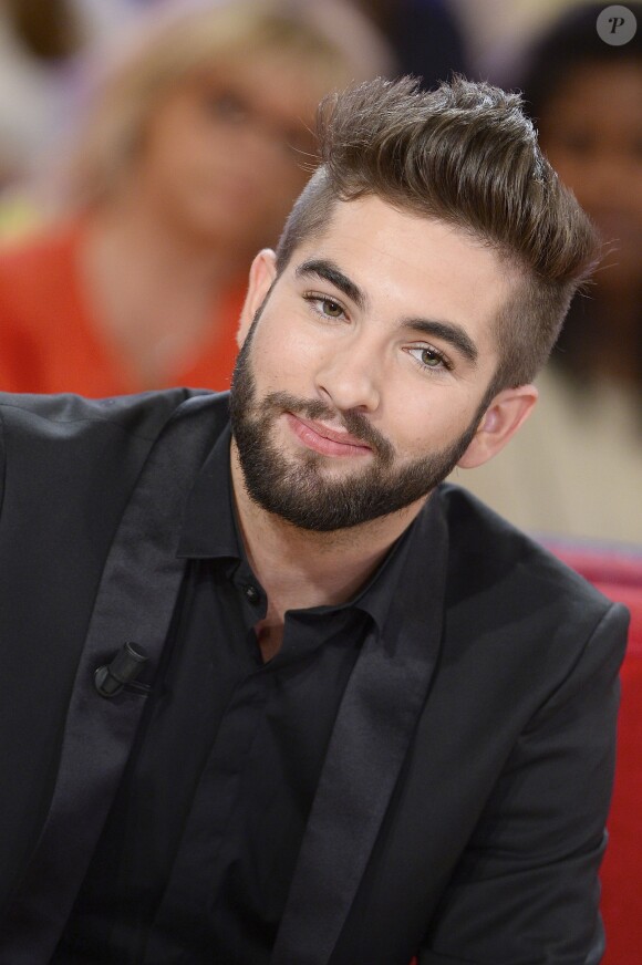 Kendji Girac participe à l'enregistrement de Vivement dimanche sur France 2, le 29 avril 2015 (diffusion de l'émission : le dimanche 3 mai 2015 sur France 2).