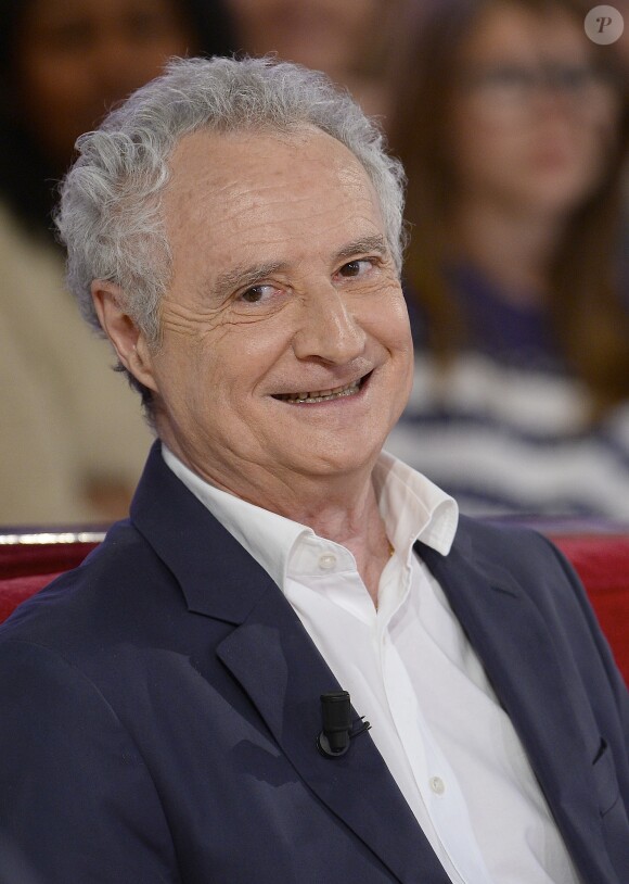 Daniel Prévost participe à l'enregistrement de Vivement dimanche sur France 2, le 29 avril 2015 (diffusion de l'émission : le dimanche 3 mai 2015 sur France 2).